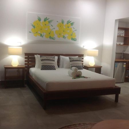 Barrier Beach Resort (Adults Only) Luganville Esterno foto