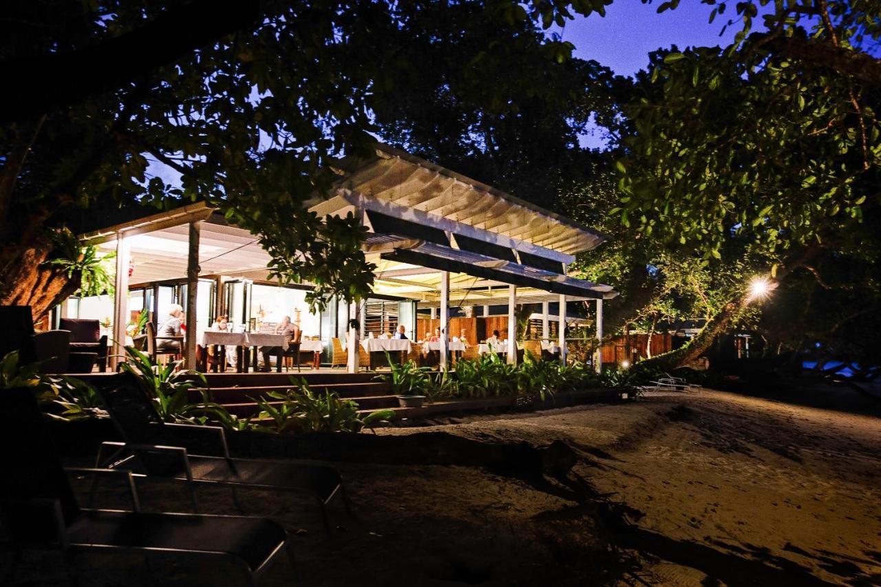 Barrier Beach Resort (Adults Only) Luganville Esterno foto