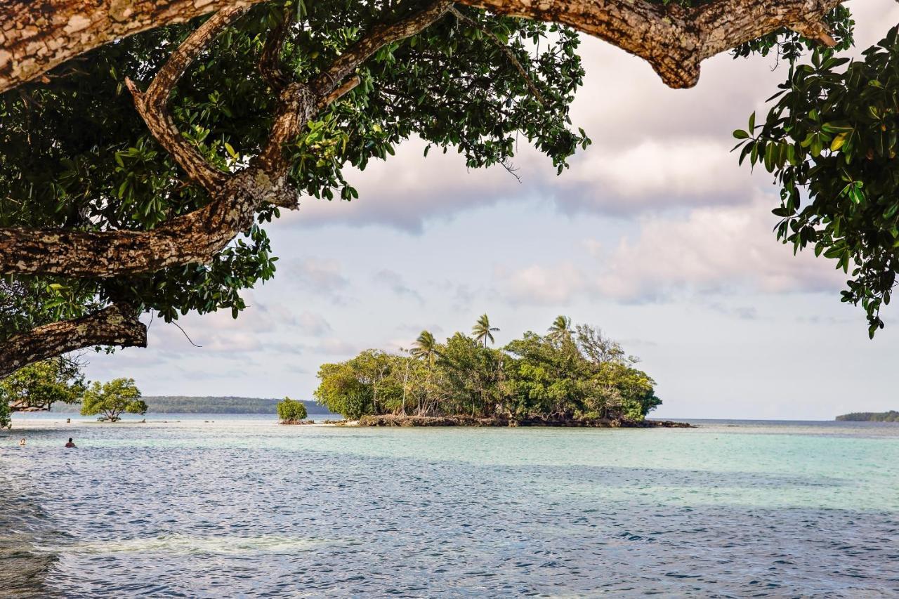Barrier Beach Resort (Adults Only) Luganville Esterno foto