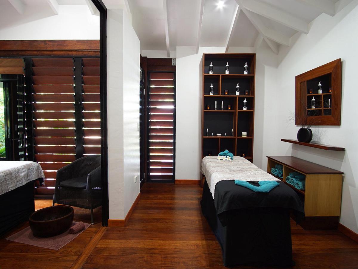 Barrier Beach Resort (Adults Only) Luganville Esterno foto