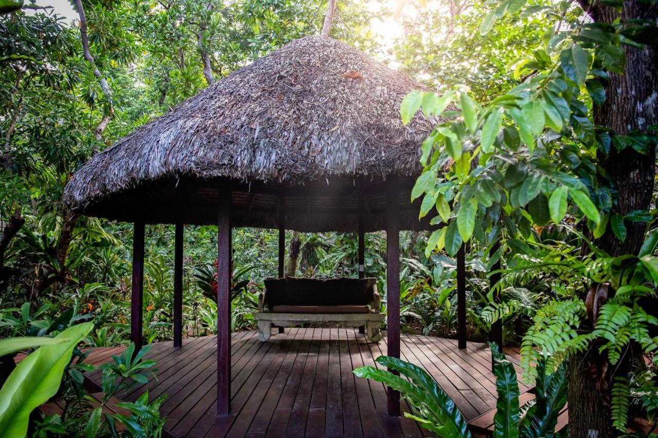 Barrier Beach Resort (Adults Only) Luganville Esterno foto