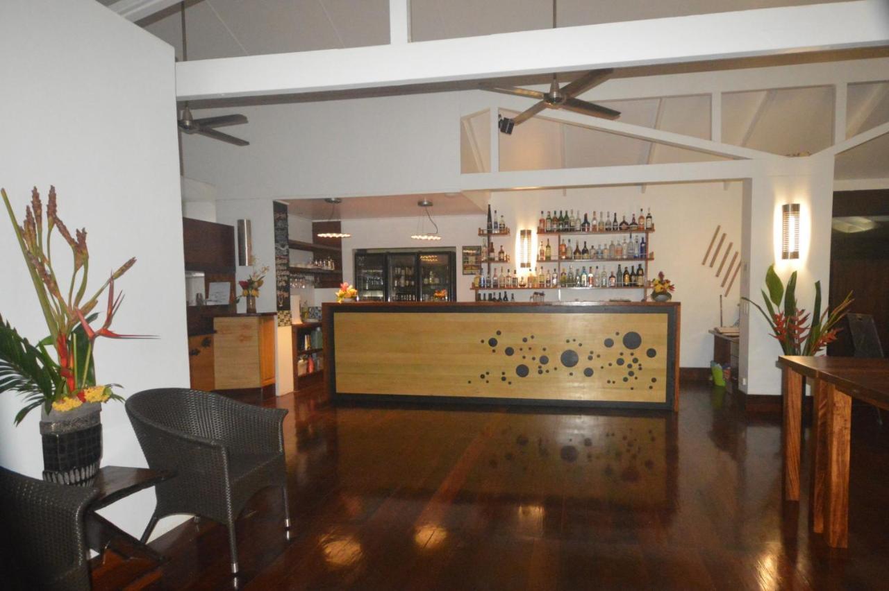 Barrier Beach Resort (Adults Only) Luganville Esterno foto