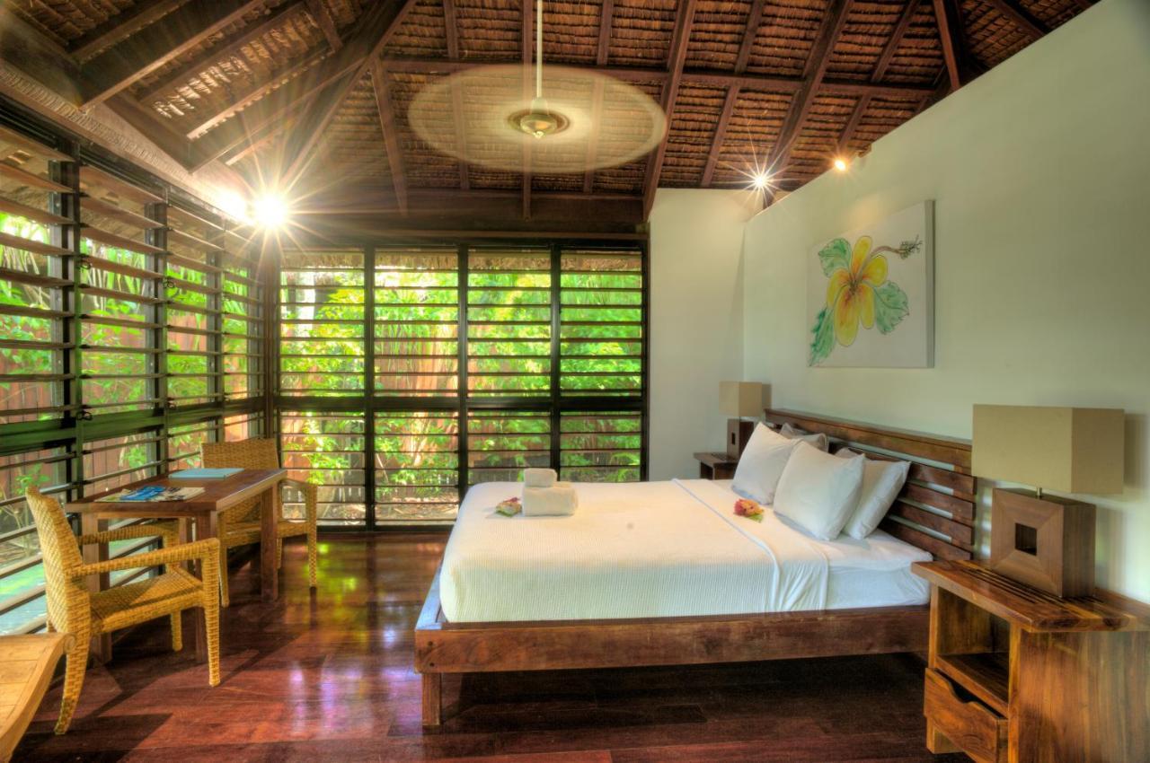 Barrier Beach Resort (Adults Only) Luganville Esterno foto