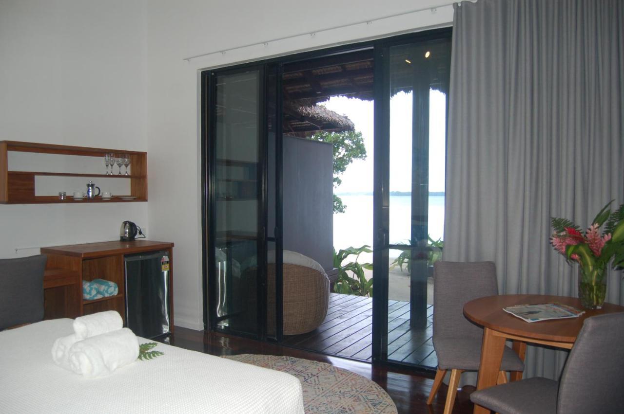 Barrier Beach Resort (Adults Only) Luganville Esterno foto