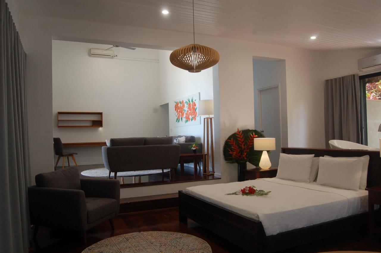 Barrier Beach Resort (Adults Only) Luganville Esterno foto