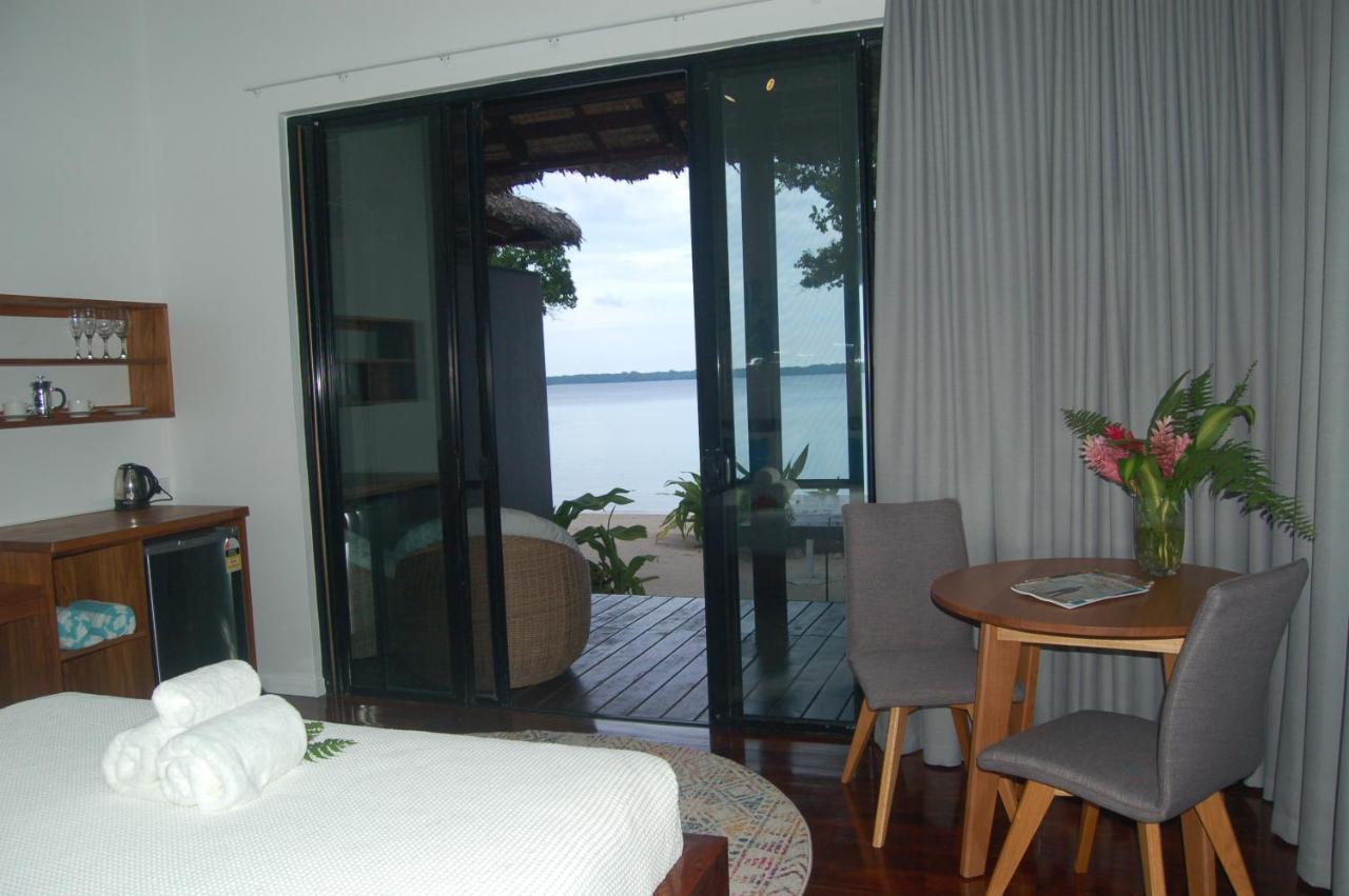 Barrier Beach Resort (Adults Only) Luganville Esterno foto